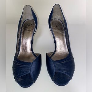 NWOT Formal Navy Heels 3inch